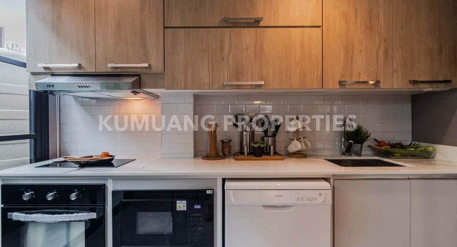 For rent and for sale 4 bedrooms house in Mueang Chiang Mai, Chiang Mai
