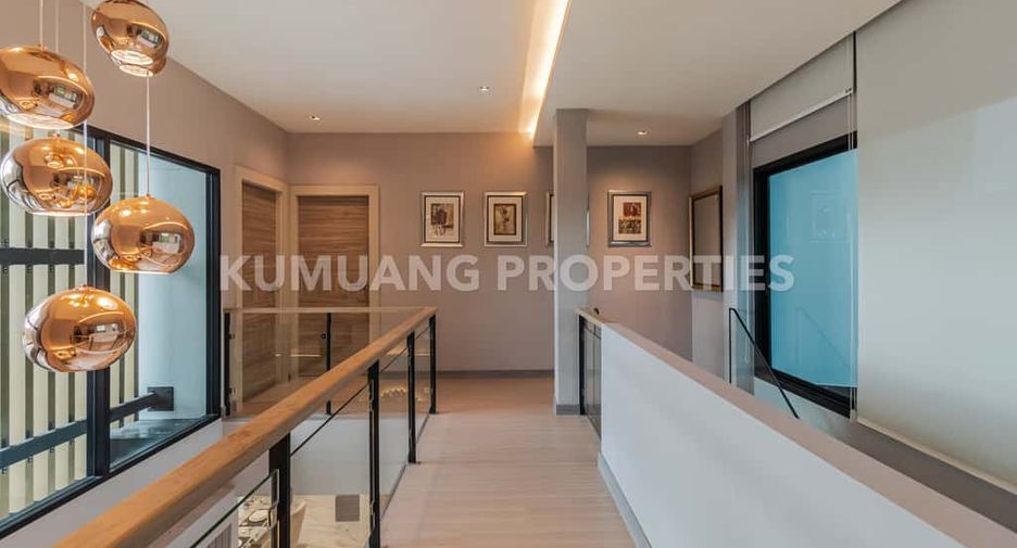 For rent and for sale 4 bedrooms house in Mueang Chiang Mai, Chiang Mai