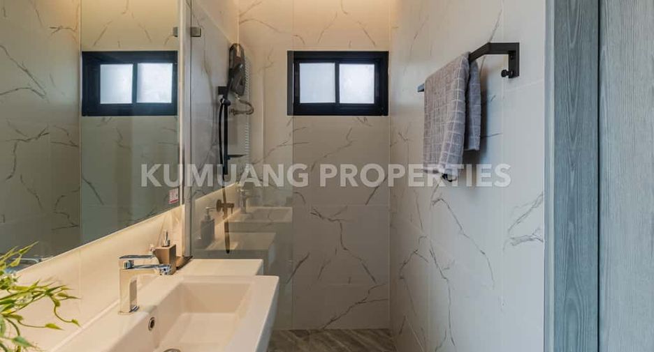 For rent and for sale 4 bedrooms house in Mueang Chiang Mai, Chiang Mai