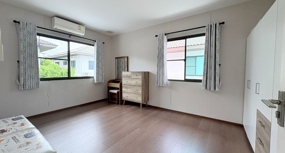 Haus zum Kauf mit 4 Zimmer in Bang Phli, Samut Prakan