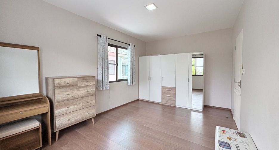 Haus zum Kauf mit 4 Zimmer in Bang Phli, Samut Prakan