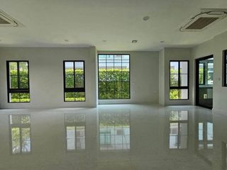 For rent 4 bedrooms house in Taling Chan, Bangkok