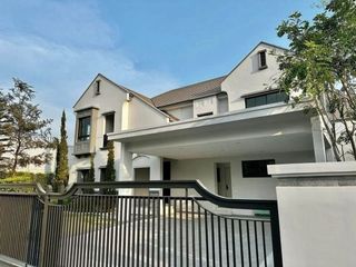 For rent 4 bedrooms house in Taling Chan, Bangkok