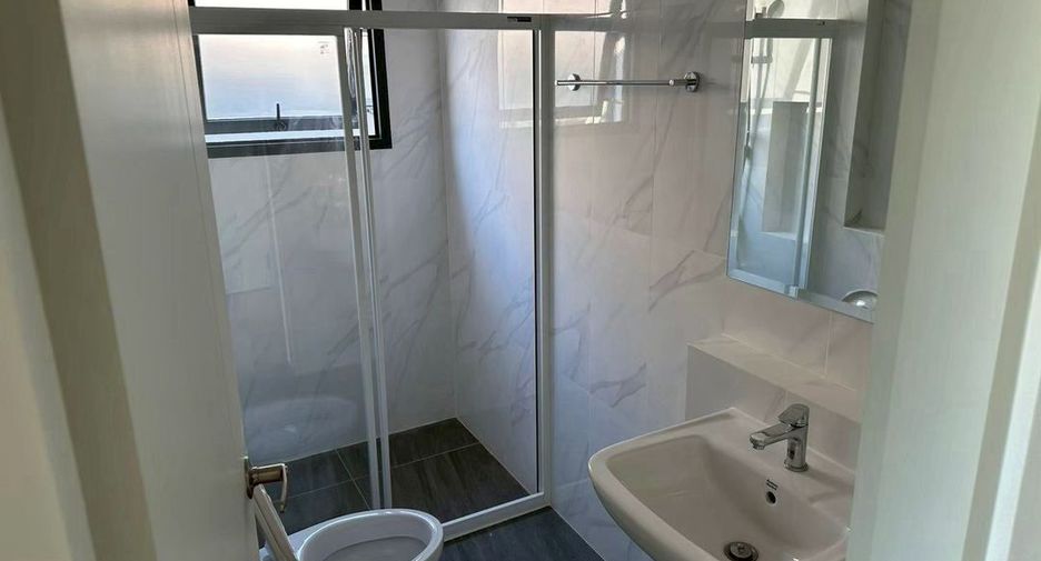 Haus zur Miete mit 3 Zimmer in Bang Phli, Samut Prakan