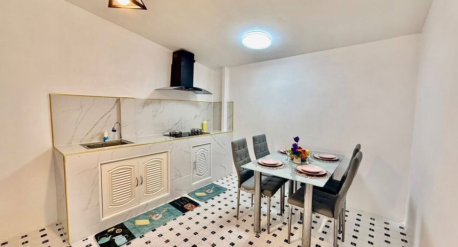For sale 3 bedrooms house in Pratumnak, Pattaya
