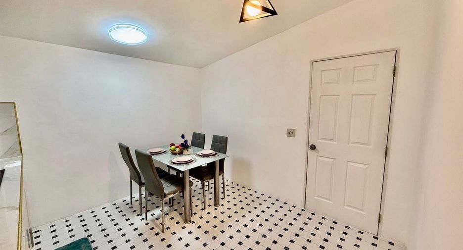 For sale 3 bedrooms house in Pratumnak, Pattaya