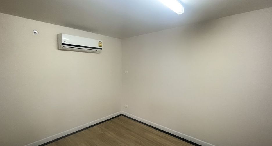 For sale 1 bed condo in Khan Na Yao, Bangkok