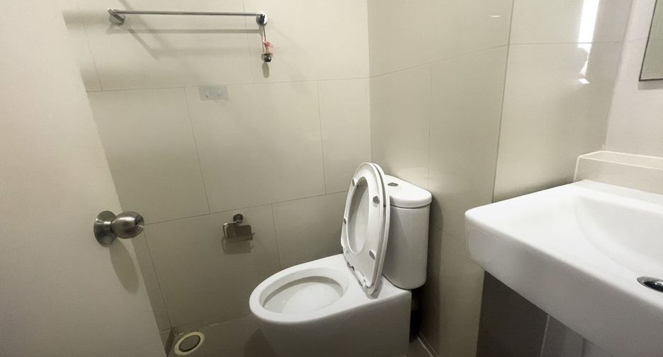 For sale 1 bed condo in Khan Na Yao, Bangkok