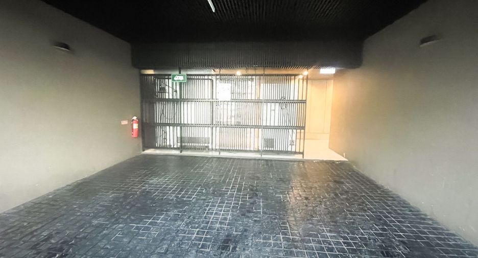 For sale 1 bed condo in Khan Na Yao, Bangkok