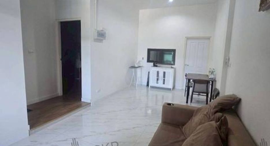 For sale 2 bedrooms townhouse in East Pattaya, Pattaya