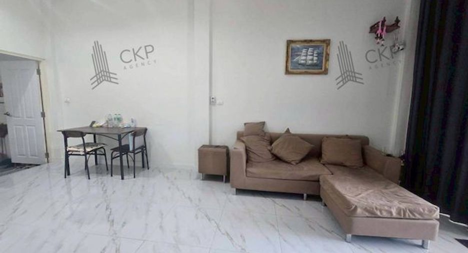 For sale 2 bedrooms townhouse in East Pattaya, Pattaya
