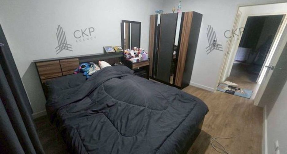 For sale 2 bedrooms townhouse in East Pattaya, Pattaya