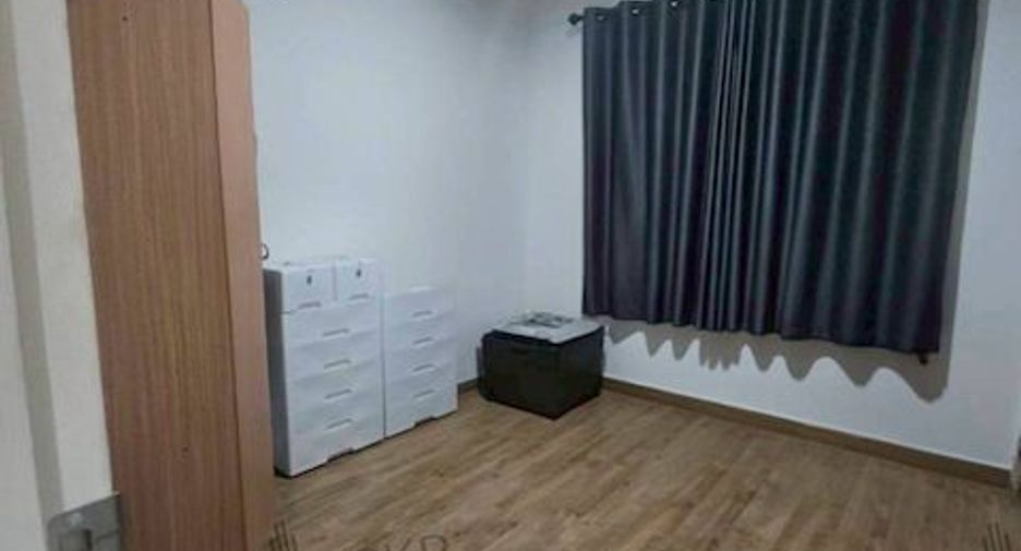 For sale 2 bedrooms townhouse in East Pattaya, Pattaya