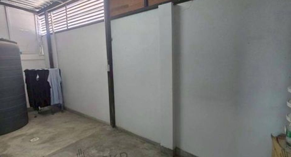 For sale 2 bedrooms townhouse in East Pattaya, Pattaya