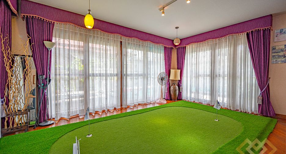 For sale 4 bedrooms house in Huay Yai, Pattaya