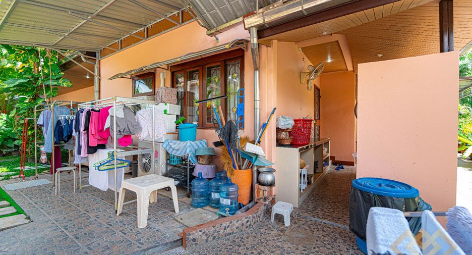For sale 4 bedrooms house in Huay Yai, Pattaya