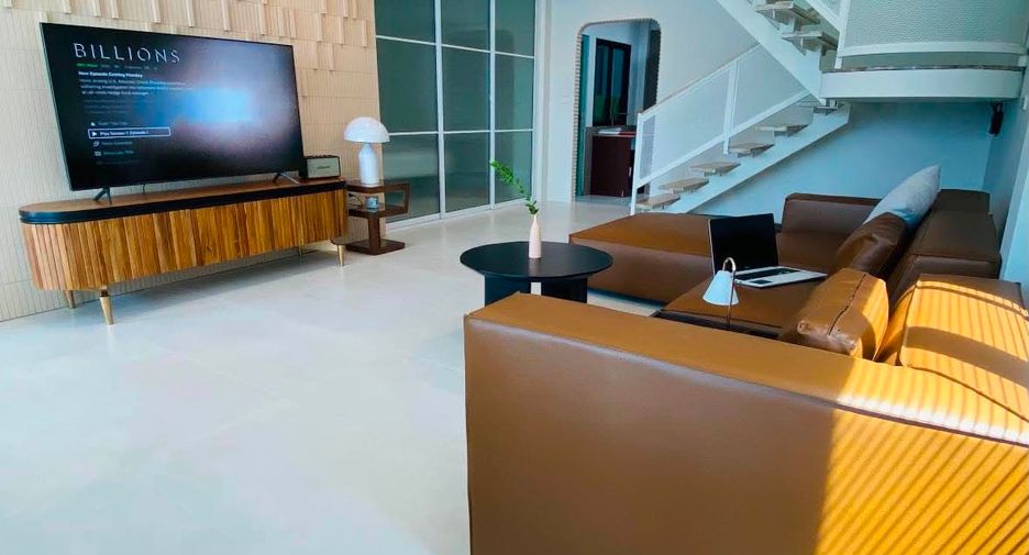 For rent 4 bedrooms villa in East Pattaya, Pattaya