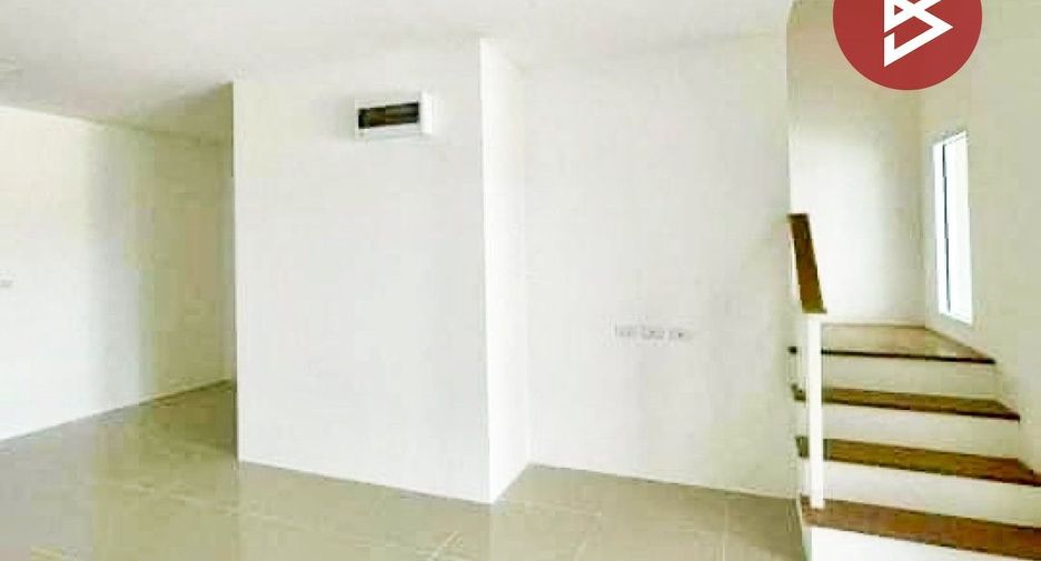 出售 3 卧室 联排别墅 在 Mueang Chon Buri, Chon Buri