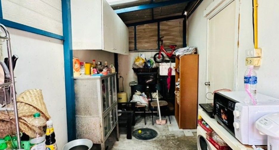 For sale 3 bedrooms townhouse in Phra Samut Chedi, Samut Prakan