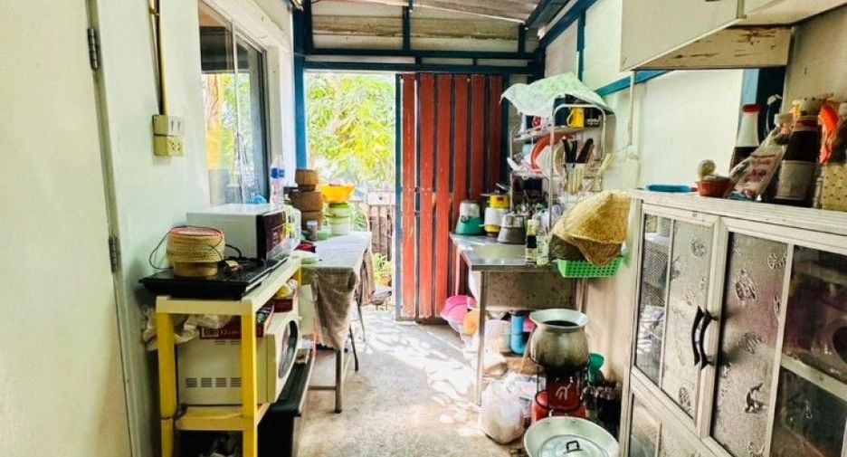 For sale 3 bedrooms townhouse in Phra Samut Chedi, Samut Prakan