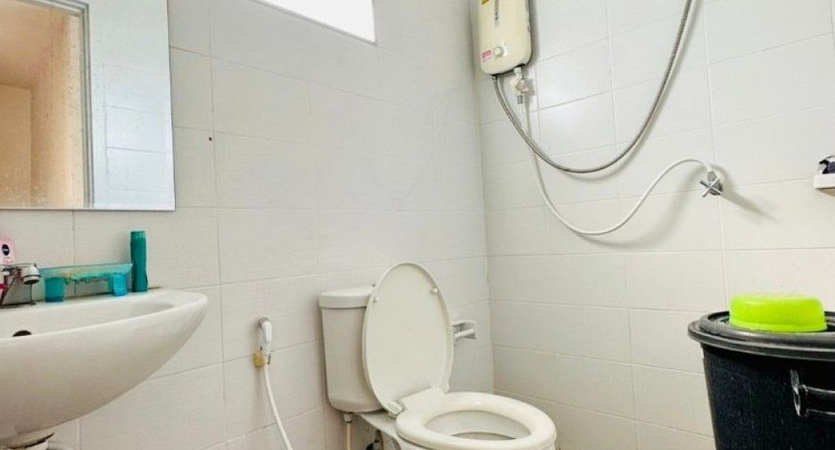 For sale 3 bedrooms townhouse in Phra Samut Chedi, Samut Prakan