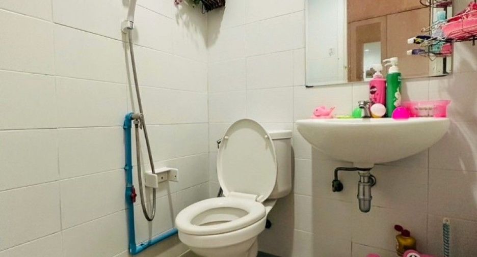 For sale 3 bedrooms townhouse in Phra Samut Chedi, Samut Prakan