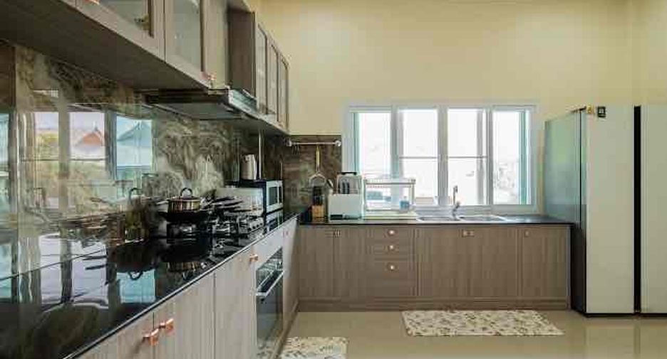 For rent 4 ベッドルーム villa in East Pattaya, Pattaya