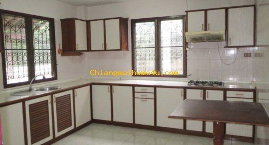 Casa en alquiler de 3 habitaciones en Hang Dong, Chiang Mai