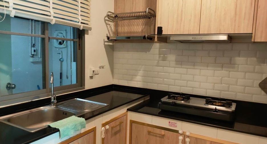 For rent 4 bedrooms house in Lat Krabang, Bangkok