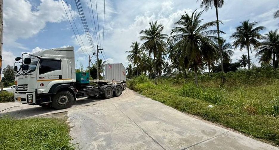 À louer terrain à Si Racha, Chonburi