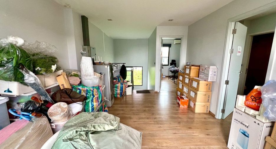 For sale 1 bed townhouse in Bang Kapi, Bangkok