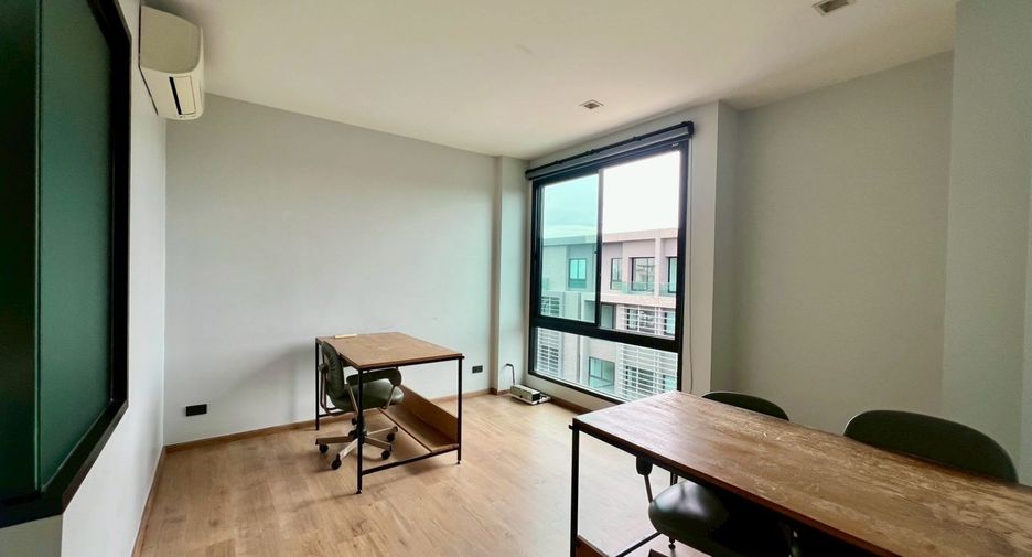 For sale 1 bed townhouse in Bang Kapi, Bangkok