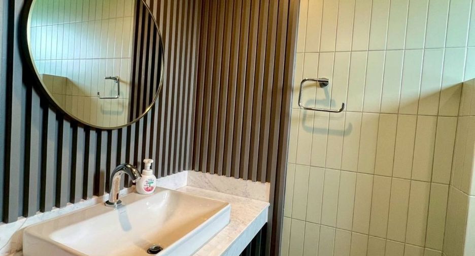 For sale 1 bed townhouse in Bang Kapi, Bangkok