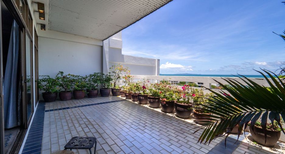 For sale 2 bedrooms condo in Jomtien, Pattaya