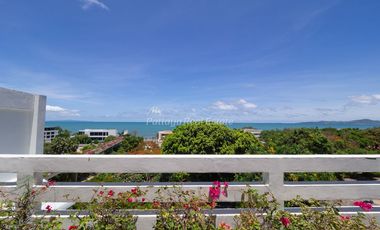 For sale 2 bedrooms condo in Jomtien, Pattaya