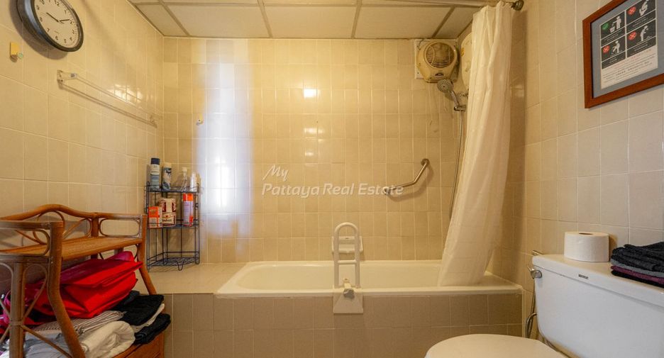 For sale 2 bedrooms condo in Jomtien, Pattaya