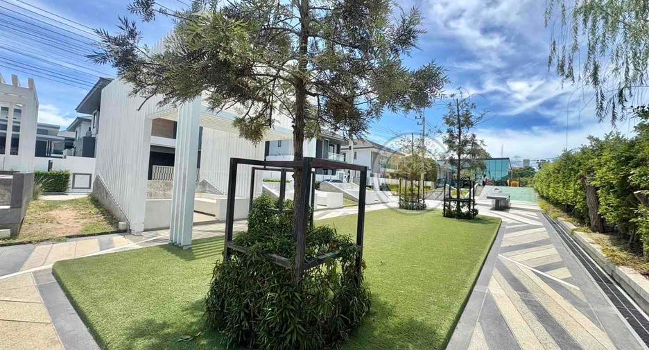 For rent 3 bedrooms villa in East Pattaya, Pattaya