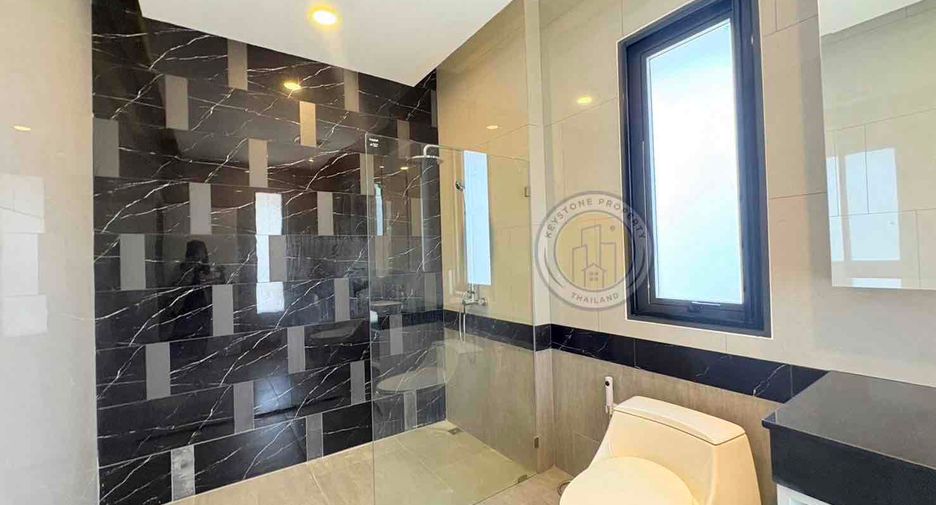 For rent 3 bedrooms villa in East Pattaya, Pattaya