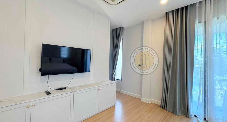 For rent 3 bedrooms villa in East Pattaya, Pattaya