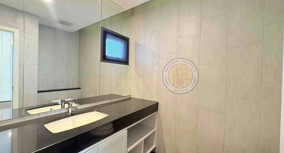For rent 3 bedrooms villa in East Pattaya, Pattaya