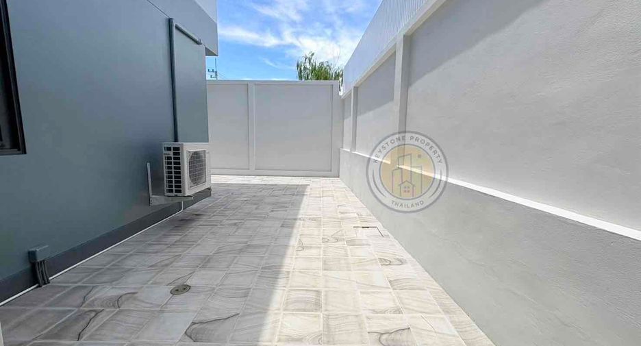 For rent 3 bedrooms villa in East Pattaya, Pattaya