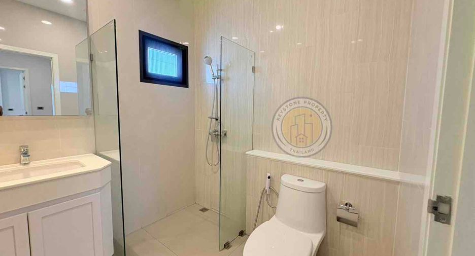 For rent 3 bedrooms villa in East Pattaya, Pattaya