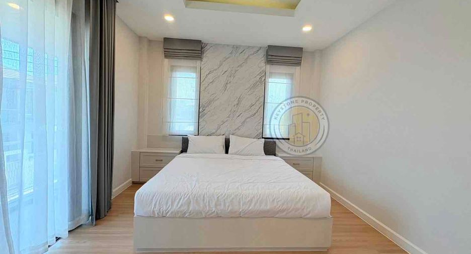For rent 3 bedrooms villa in East Pattaya, Pattaya