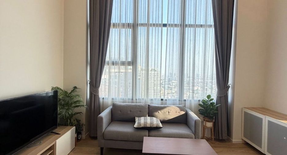For rent 2 bedrooms condo in Khlong Toei, Bangkok