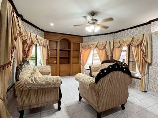Villa zur Miete mit 5 Zimmer in Bang Lamung, Chonburi