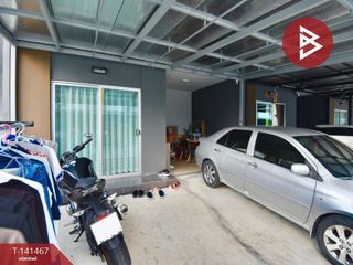 Casa adosada en venta de 3 habitaciones en Mueang Samut Prakan, Samut Prakan