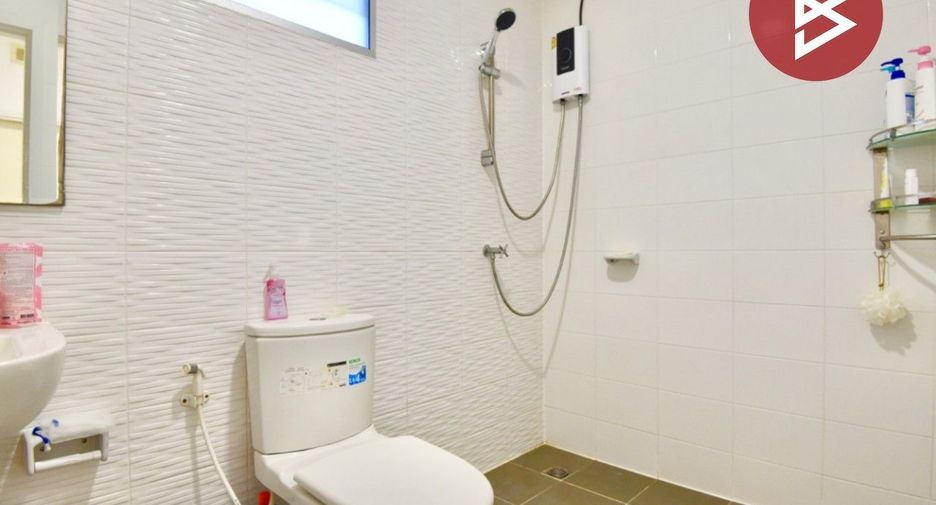 Продажа 3 спальни таунхаус в Mueang Samut Prakan, Самутпракан
