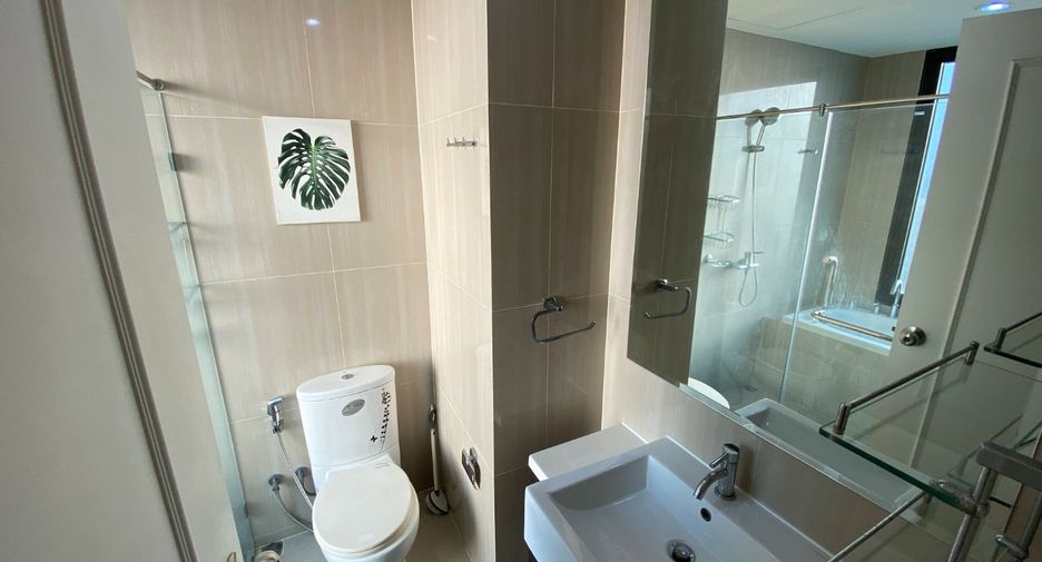 For rent 2 bedrooms condo in Watthana, Bangkok