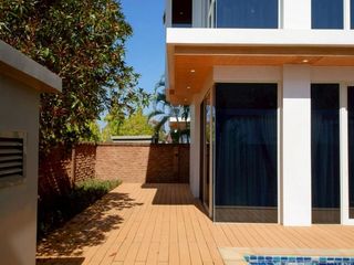 For rent 4 bedrooms house in San Kamphaeng, Chiang Mai