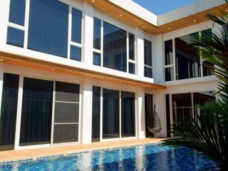 For rent 4 bedrooms house in San Kamphaeng, Chiang Mai